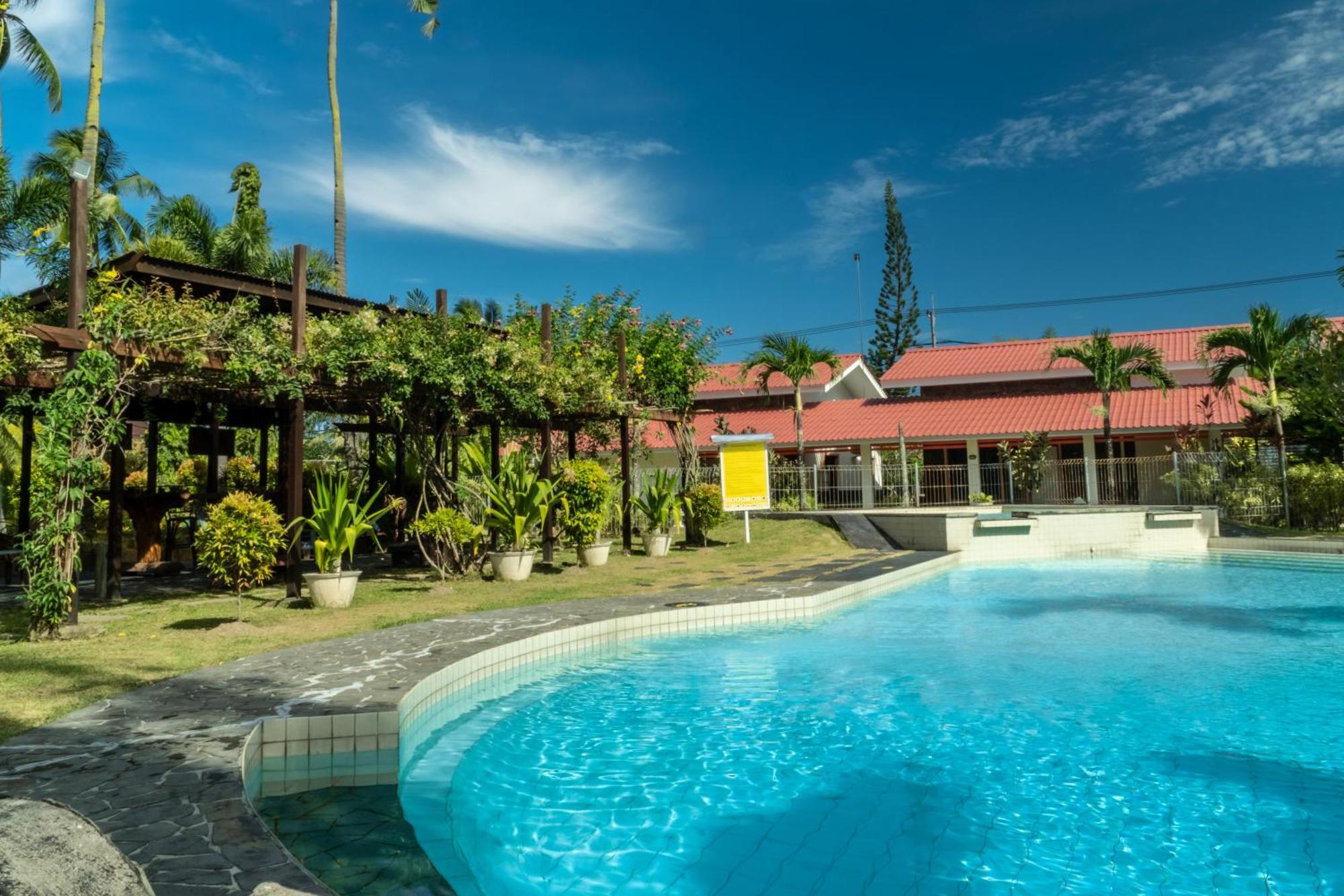 La Casa Borneo Villa Balikpapan  Exterior photo